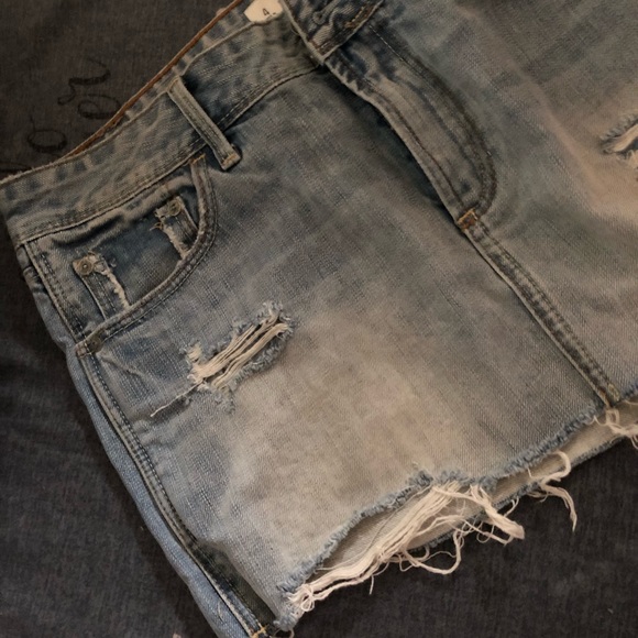 ABERCROMBIE AND FITCH MINI SKIRT SIZE 4 - Picture 3 of 7